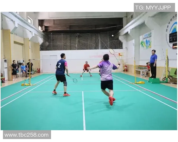 重庆羽毛球队团队协作的独特优势与其他球队的对比分析